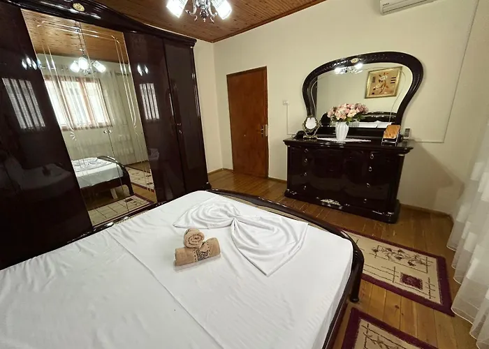 Top Guesthouse וילה שקודר