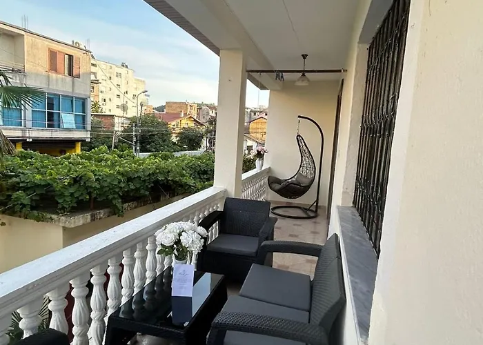 Top Guesthouse וילה