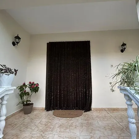 Top Guesthouse * Shkodër