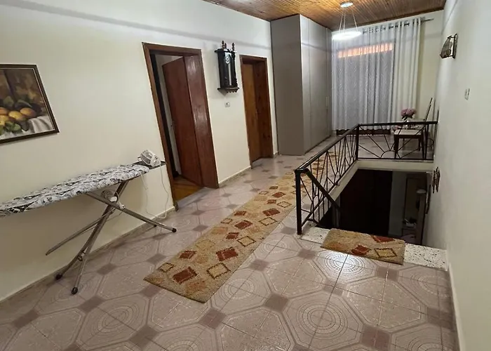 Top Guesthouse 别墅 Shkodër