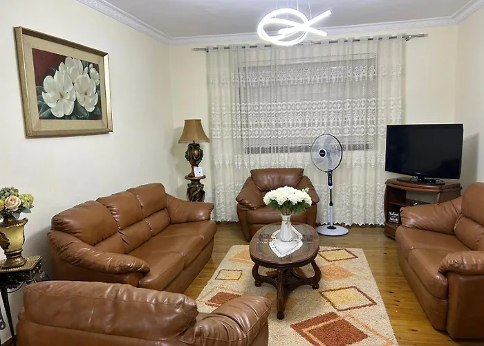 Top Guesthouse Villa *